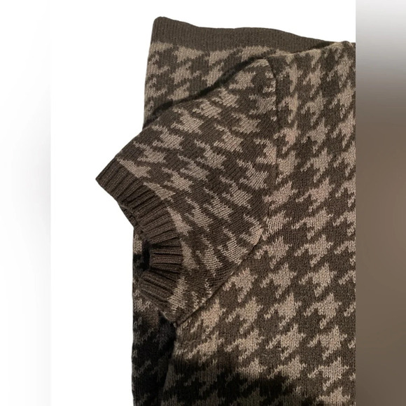EUC Style & Co. Petite size small Black and Grey Houndstooth Short Sleeve Dress - Picture 2 of 4